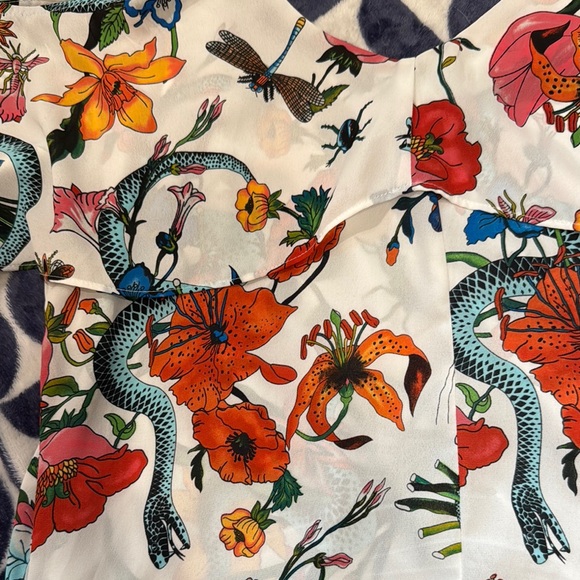 Floral Ruffle Cold Shoulder Top - Picture 4 of 4